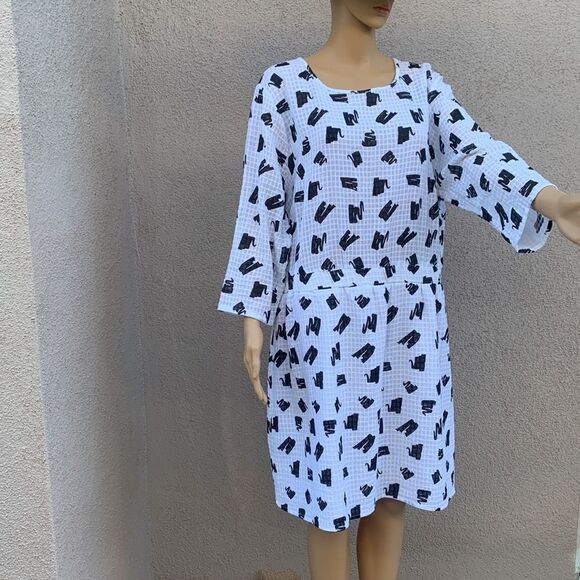 ASOS Made India White Black Scoop Neck 3/4 Sleeves Elastic Waist Keyhole Dress - Picture 2 of 11